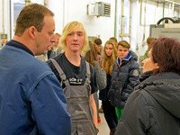 Schüler haben sich erkundigt, wo sie ihr Praktikum absolvieren werden.