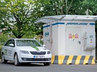 Im unteren Geländebereich des MOTOR JIKOV entsteht eine Station für __CNG__.