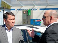 The Ambassador of Kazakhstan praised CNG for its efficiency and environmental benefits.