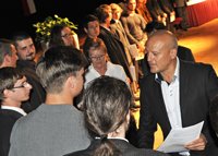 The CEO praised the upcoming generation of mechanical engineers with a prestigious gift.
